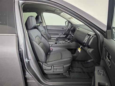 New 2026 Nissan Pathfinder SV image 13