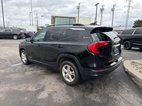 Used 2019 GMC Terrain SLE w/ Driver Convenience Package image 3