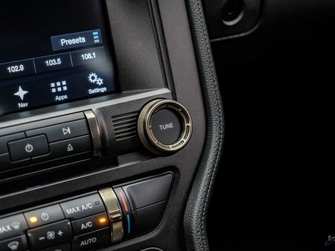 Used 2016 Ford Mustang Shelby GT350R w/ GT350R Equipment Group 920A image 64