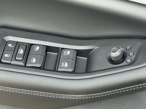 New 2025 Jeep Grand Cherokee Limited image 11