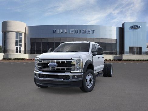 New 2025 Ford F550 4x4 Crew Cab image 3
