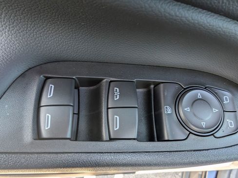 Used 2024 Chevrolet Equinox LT AWD/4WD image 8