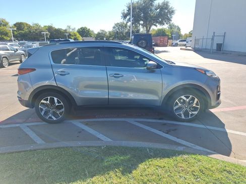 Used 2021 Kia Sportage EX w/ EX Technology Package image 7