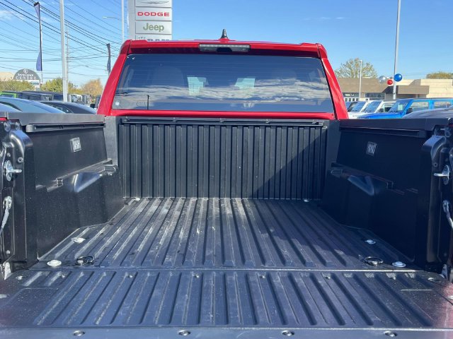 Used 2025 Toyota Tacoma TRD Off-Road AWD/4WD image 19