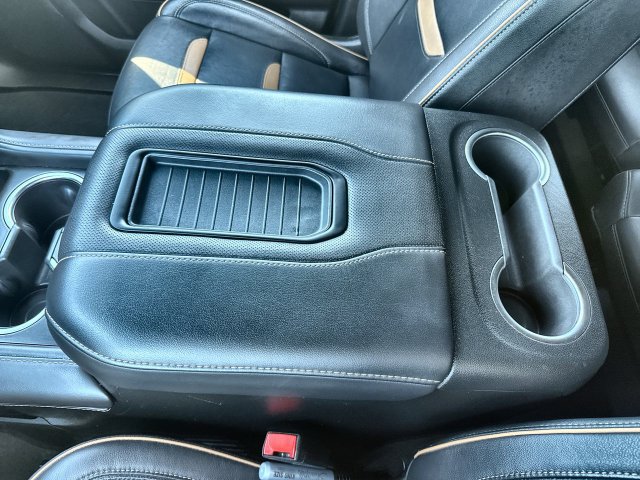 Used 2024 GMC Yukon XL AT4 w/ AT4 Premium Plus Package AWD/4WD image 20