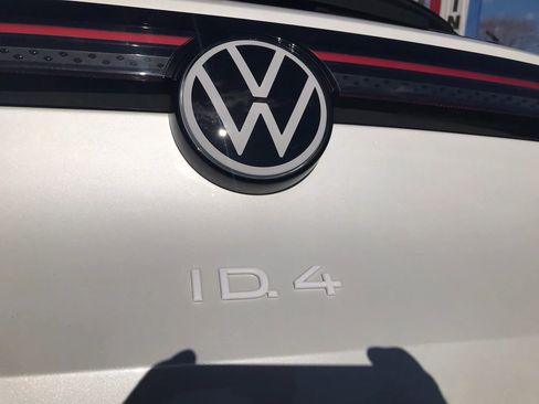 Used 2023 Volkswagen ID.4 Pro S Plus image 41
