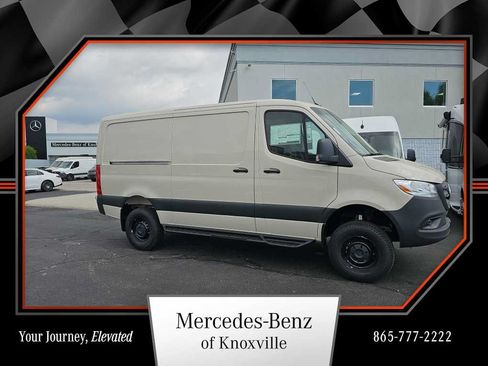 Used 2025 Mercedes-Benz Sprinter 2500 image 1