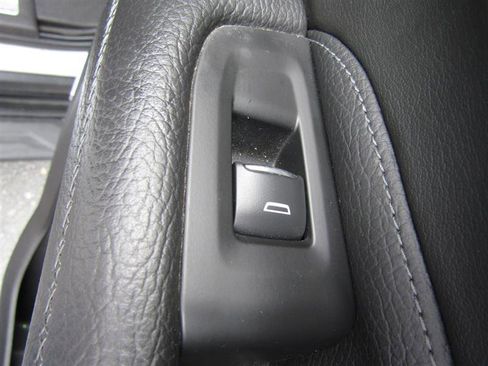 Used 2021 GMC Yukon Denali image 46