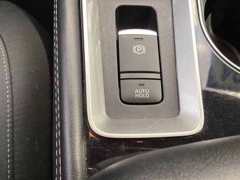 Used 2024 Nissan Altima 2.5 SV w/ SV Premium Package FWD image 30
