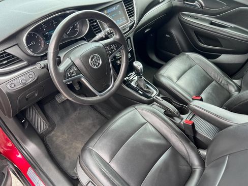 Used 2018 Buick Encore Premium image 16