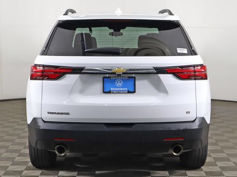 Used 2023 Chevrolet Traverse LT FWD image 13