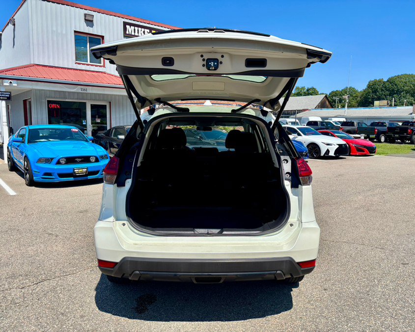 Used 2018 Nissan Rogue SV AWD/4WD image 32