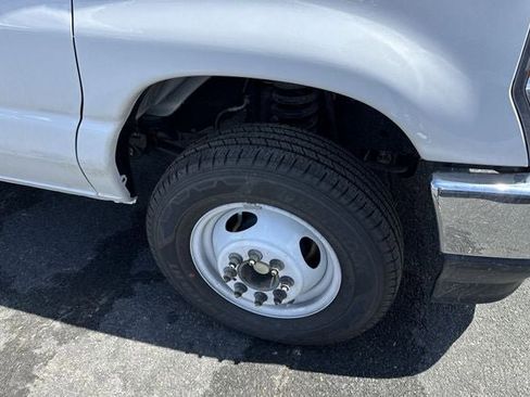 New 2026 Ford E-450 and Econoline 450 Super Duty w/ Power Equipment Group image 10