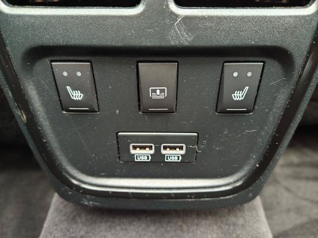 Used 2017 Chrysler 300 S w/ 300S Premium Group AWD/4WD image 14