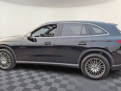 Used 2025 Mercedes-Benz GLC 300 4MATIC image 5