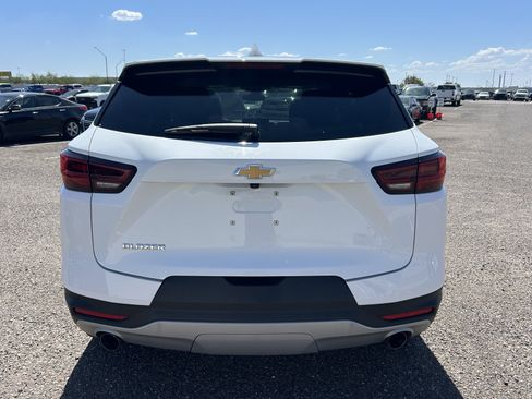 Used 2025 Chevrolet Blazer LT FWD image 4