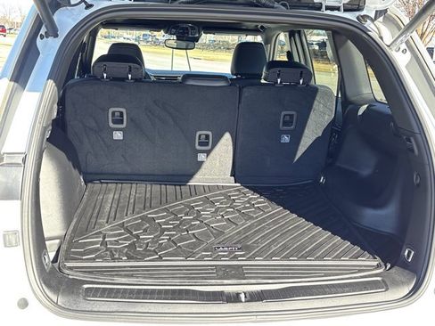 Used 2023 Jeep Grand Cherokee Altitude image 7