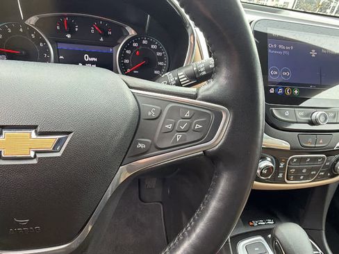 Used 2022 Chevrolet Equinox Premier image 20