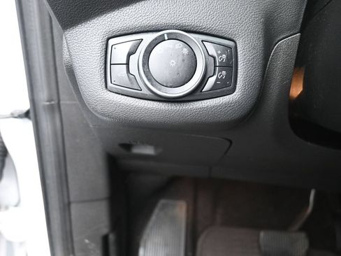 Used 2017 Ford Escape SE w/ Equipment Group 201A FWD image 16