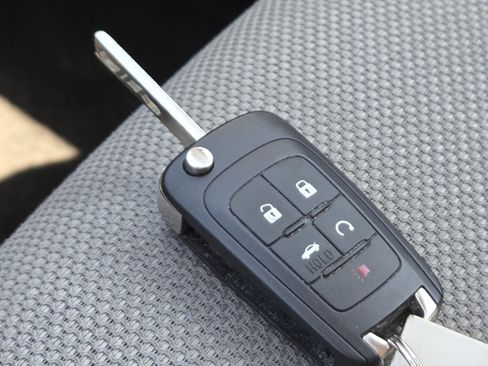 Used 2014 Chevrolet Cruze LT FWD image 30