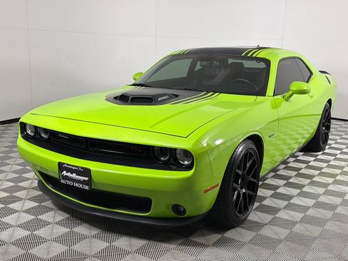 Used 2015 Dodge Challenger R/T Plus image 11