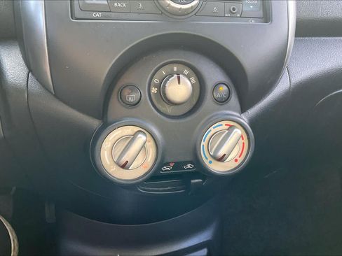 Used 2012 Nissan Versa FWD image 27
