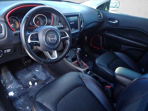 Used 2018 Jeep Compass Trailhawk image 10