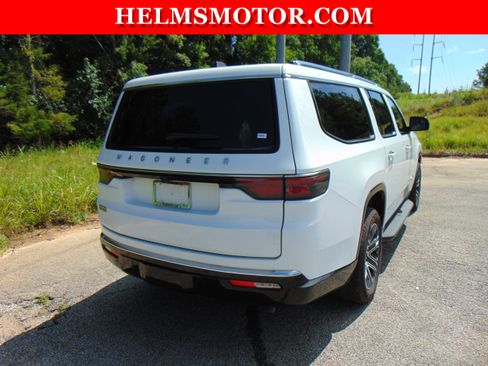 Certified 2025 Jeep Wagoneer L 4WD image 21