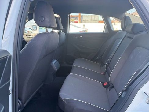 Used 2025 Volkswagen Jetta Sport image 11