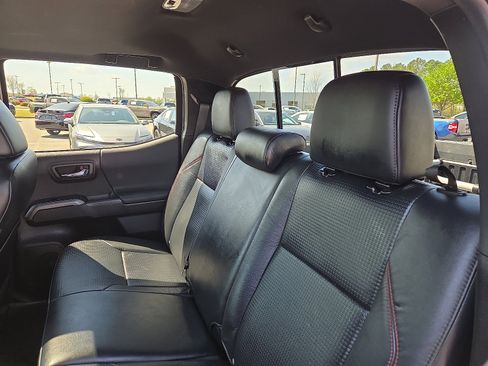 Used 2023 Toyota Tacoma TRD Pro AWD/4WD image 10