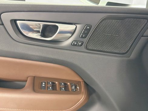 Certified 2023 Volvo XC60 B5 Plus w/ Protection Package Premier image 18