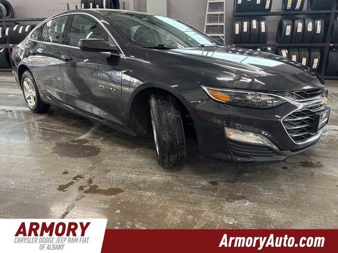 Used 2023 Chevrolet Malibu LT image 3