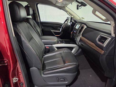 Used 2017 Nissan Titan SL AWD/4WD image 14