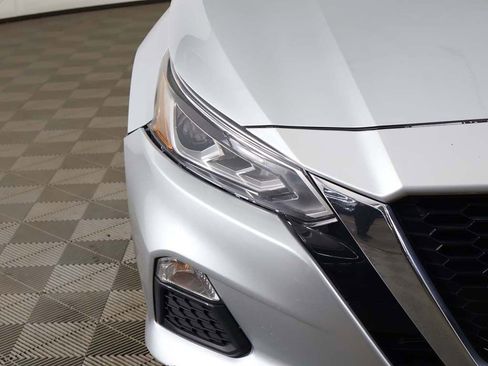 Used 2021 Nissan Altima 2.5 SV FWD image 10