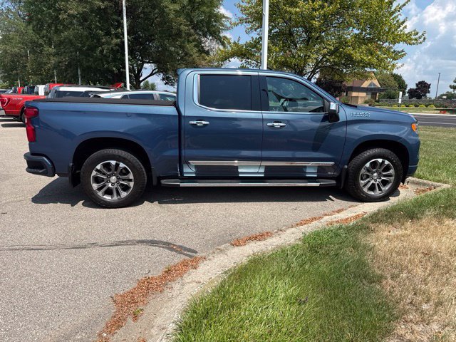 Used 2024 Chevrolet Silverado 1500 High Country w/ Z71 Off-Road Package AWD/4WD image 10