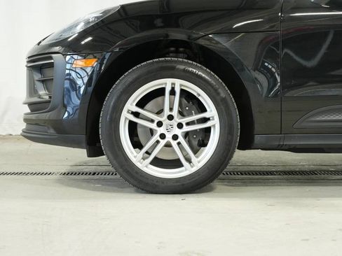 Used 2024 Porsche Macan image 41