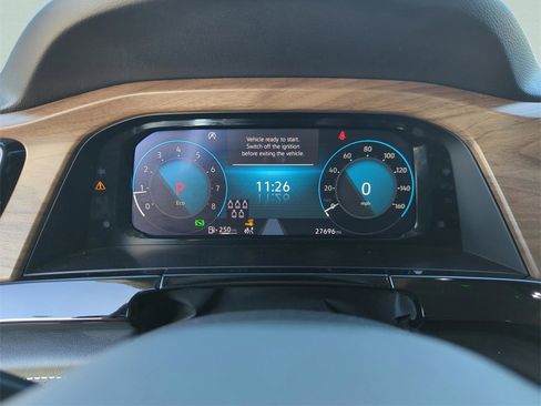 Used 2025 Volkswagen Atlas SE image 21