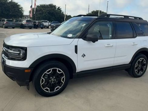 Used 2025 Ford Bronco Sport Outer Banks w/ Outer Banks Tech Package+ AWD/4WD image 4