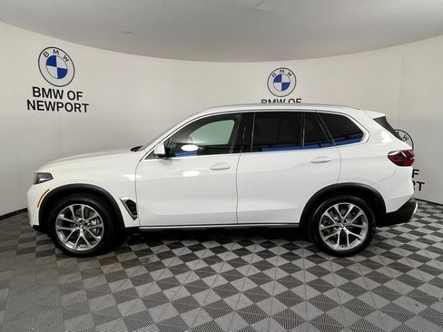 Used 2024 BMW X5 xDrive40i w/ Parking Assistance Package image 13