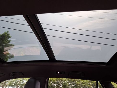 Used 2020 Volkswagen Atlas Cross Sport SEL R-Line FWD image 24