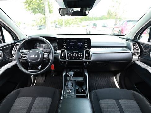 Used 2022 Kia Sorento LX FWD image 29