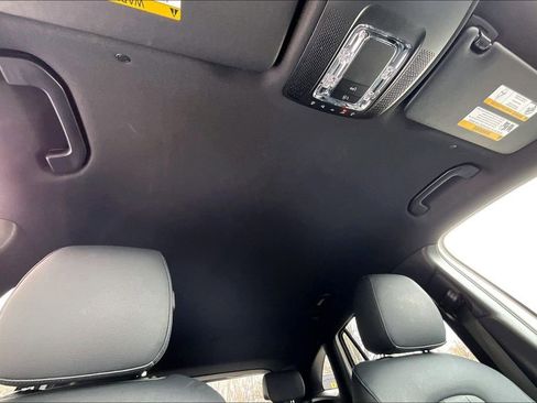 Used 2026 Mercedes-Benz GLA 250 4MATIC image 17