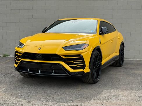 Used 2019 Lamborghini Urus AWD/4WD image 3