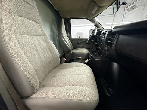 New 2026 GMC Savana 4500 w/ Driver Convenience Package image 16