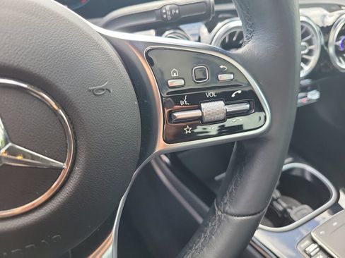 Used 2023 Mercedes-Benz CLA 250 image 29