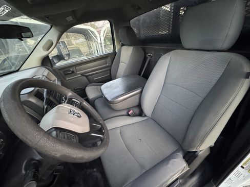 Used 2012 RAM 4500 2WD Regular Cab DRW w/ ST Decor Group image 10