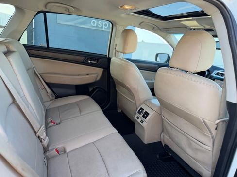 Used 2016 Subaru Outback 3.6R Limited image 22