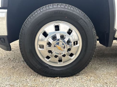 Certified 2025 Chevrolet Silverado 3500 LTZ w/ LTZ Convenience Package image 34