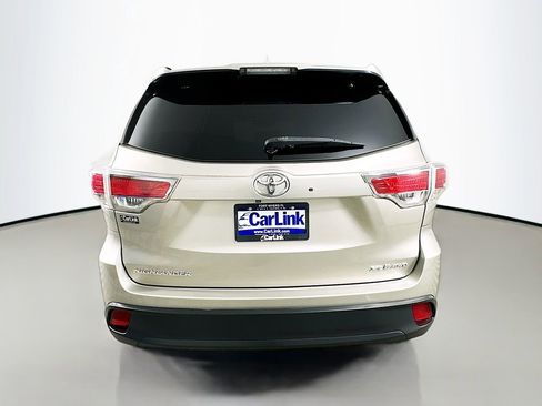 Used 2015 Toyota Highlander XLE image 7