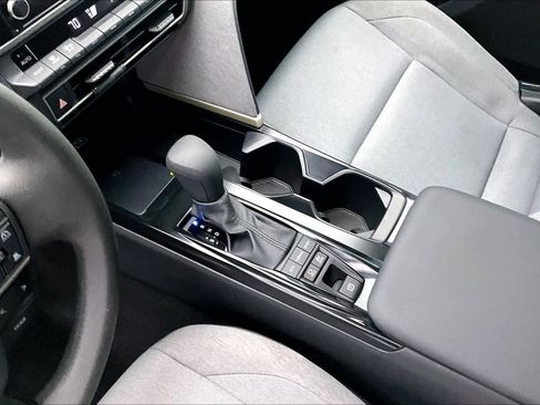 Used 2026 Toyota Camry LE w/ Convenience Package FWD image 17